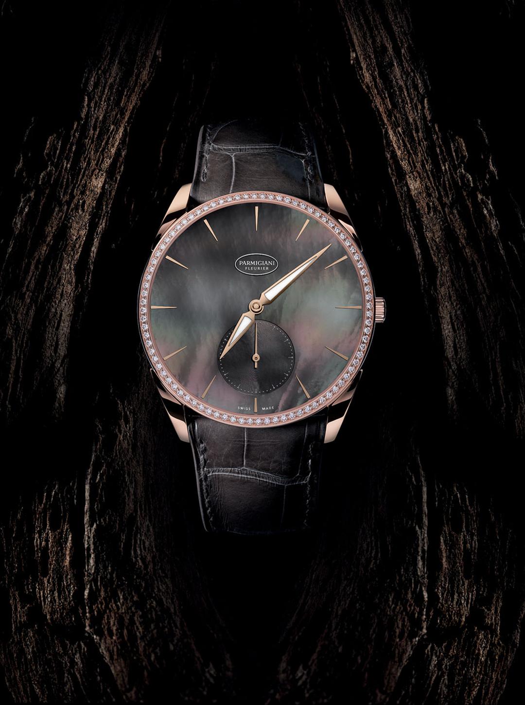 Часы перламутровые. Перламутровые часы. Часы с темным перламутром. Наручные часы Parmigiani pfc267-1063800-ha2721. Пармиджани часы женские.