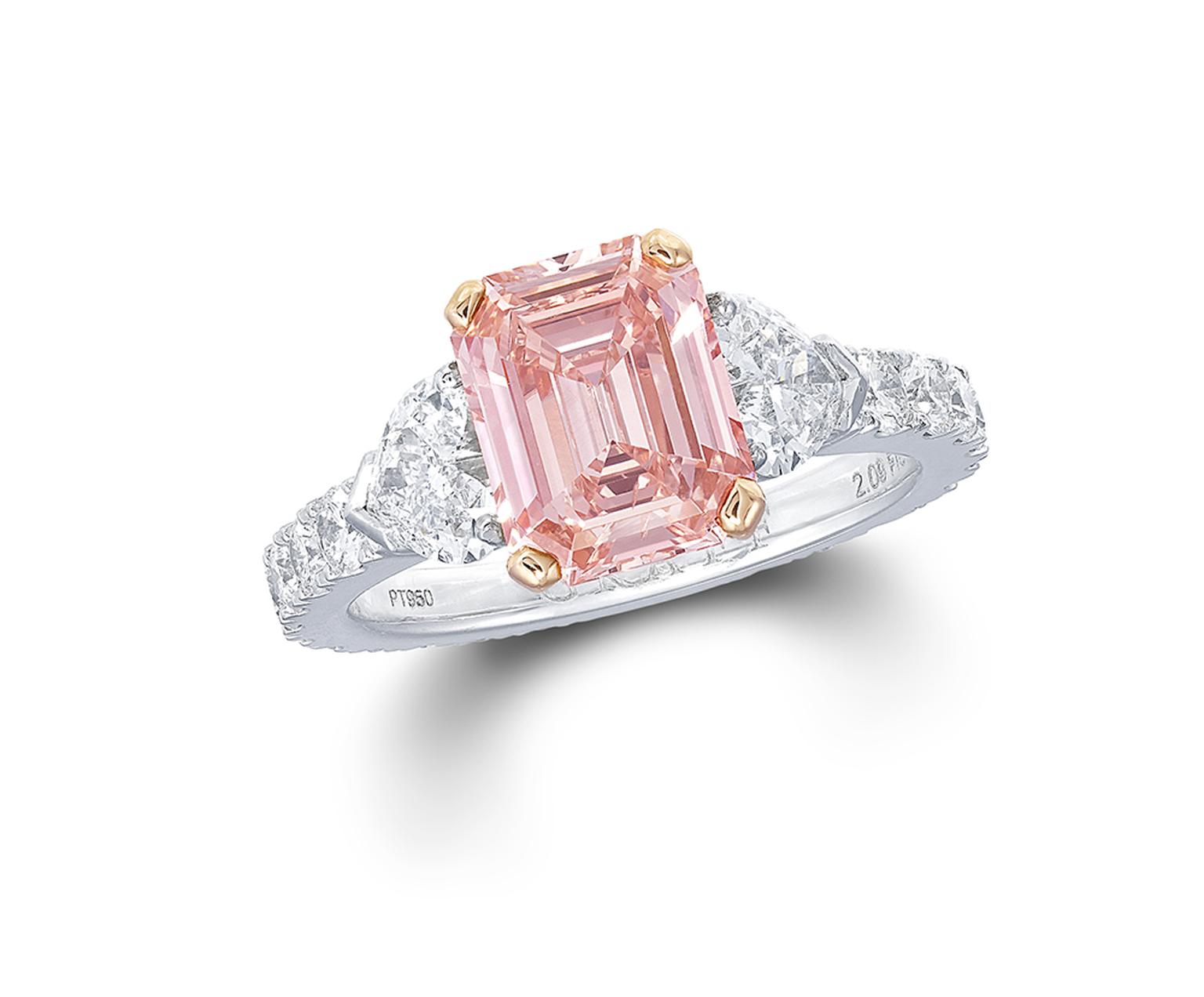 Graffpinkdiamondsolitaire.jpg