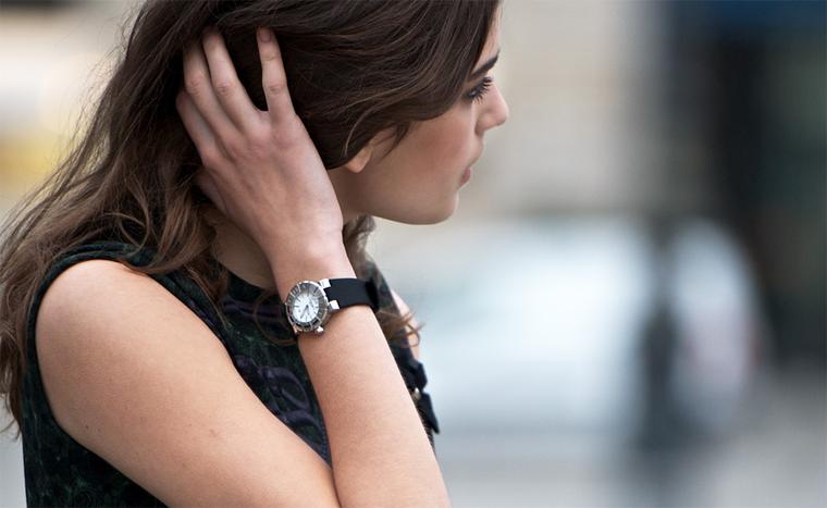 The Class One Chaumet Paris offers three different ways to wear your watch