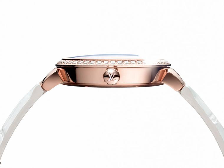 A profile view of the Louis Vuitton Tambour watch in rose gold with diamonds showing its re-worked case shape. © LOUIS VUITTON. Auteur: MITCHELL FEINBERG.