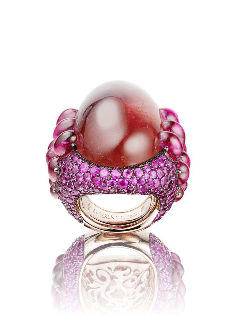 De GRISOGONO Melody of Colours ring in pink gold, set with an oval-shaped cabochon-cut tourmaline of 79.43ct, surrounded by cabochon-cut tourmalines and pink sapphires.