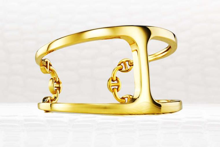 Hoorsenbuhs Dame Phantom cuff bracelet in yellow gold.
