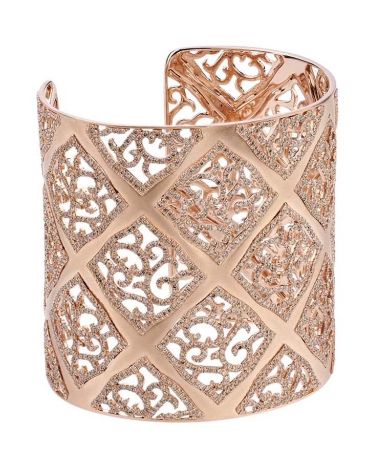 Eternamé Cuff in pink gold and diamonds.