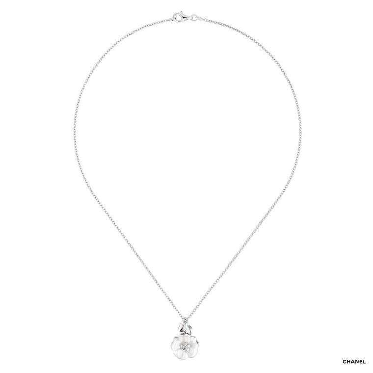 Chanel Camélia Galbé white gold pendant necklace with a white ceramic flower and a single brilliant-cut diamond