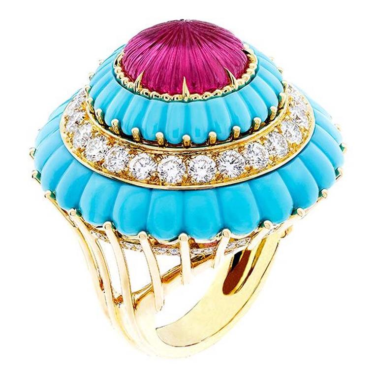 Van Cleef & Arpels Lady’s Cocktail Ring in yellow gold, with round diamonds, carved rubellite and turquoise