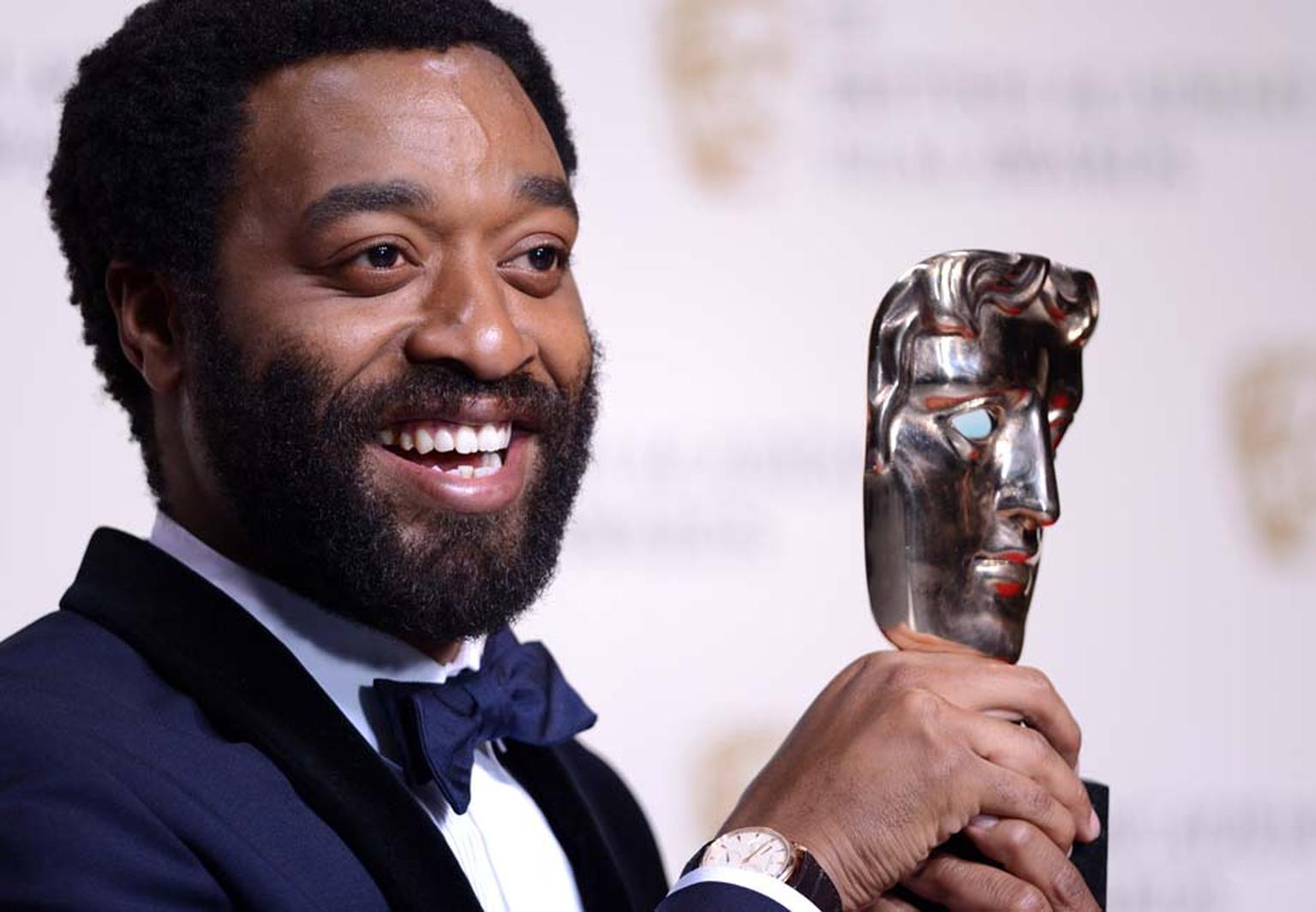 Chiwetel Ejiofor wearing a Jaeger-LeCoultre Master Ultra Thin Réserve de Marche watch.