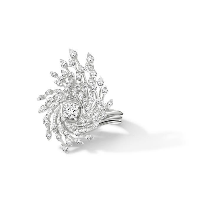 Brilliant-cut diamond Asprey Storm ring in white gold