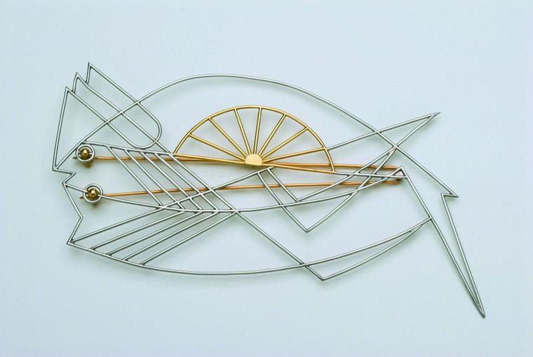 Wendy-Ramshaw-Lemon Sole Brooch for Sitting Woman With Fish Hat