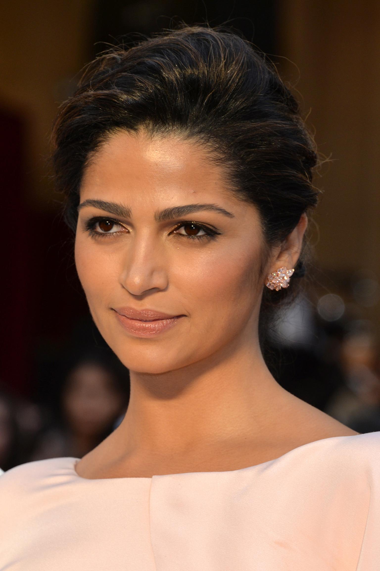 Camila Alves in Lorraine Schwartz pink diamond earrings