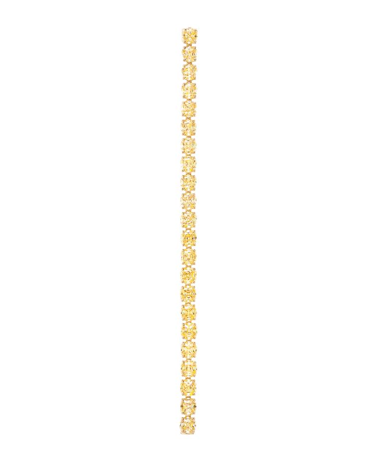 The Tiffany bracelet in yellow gold, set with Fancy Intense yellow diamonds, worn by Amy Adams for the Academy Awards 2014