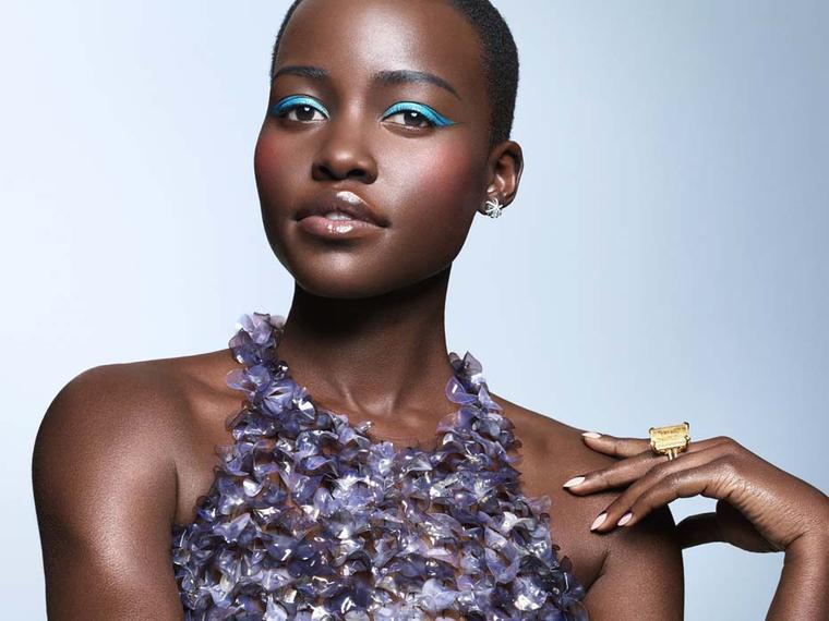 Girl of the moment Lupita Nyongo shows off her cool choice of Alexandra Mor jewels