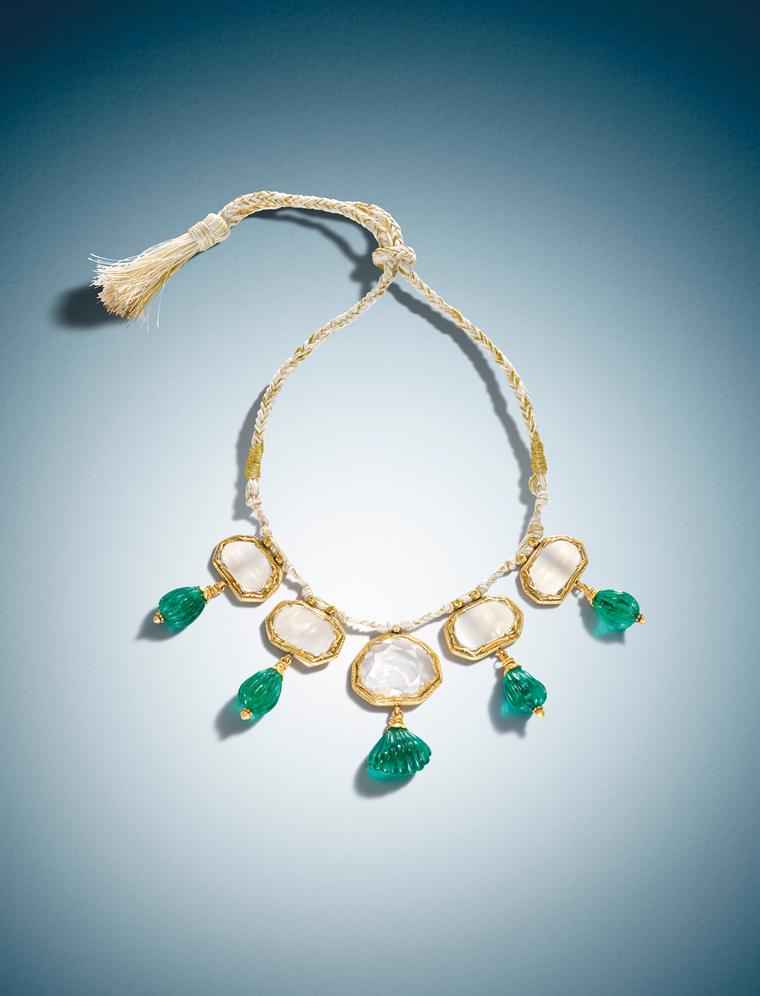 17th century gold Indian necklace featuring diamonds, emeralds and enamel. Private collection.