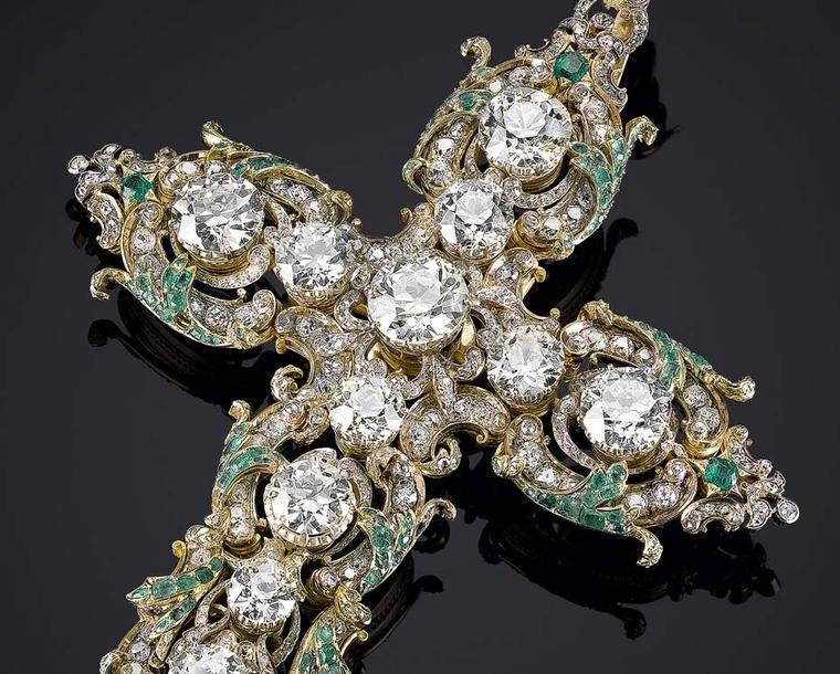 Valued at US$1.25 million, Pope Paul VI's diamond cross is embellished with diamonds, emeralds and rubies