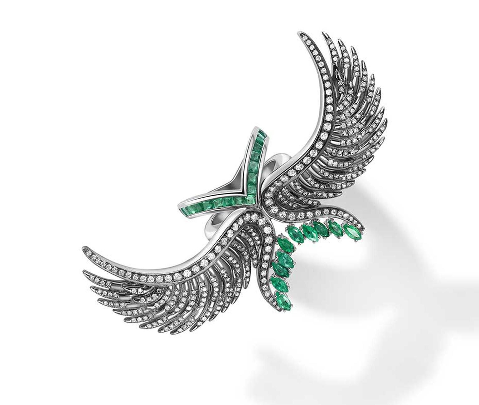 Leyla Abdollahi Lust & Lure collection ring in white gold with emeralds, diamonds and onyx