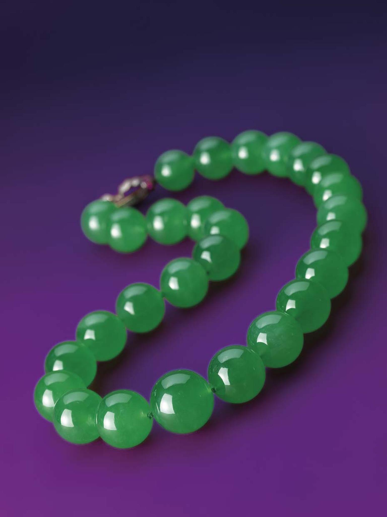 The Hutton-Mdivani necklace, estimated to sell for upwards of US$12.8 million, sold for a record-breaking US$27.44 million at Sotheby's Hong Kong on 6 April 2014.