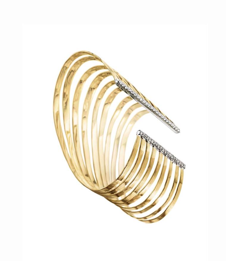 Inspired by the Copan building is H.Stern's 2008 collection of Oscar Niemeyer jewellery featuring a yellow and white gold wave bracelet with diamonds at the edges.
