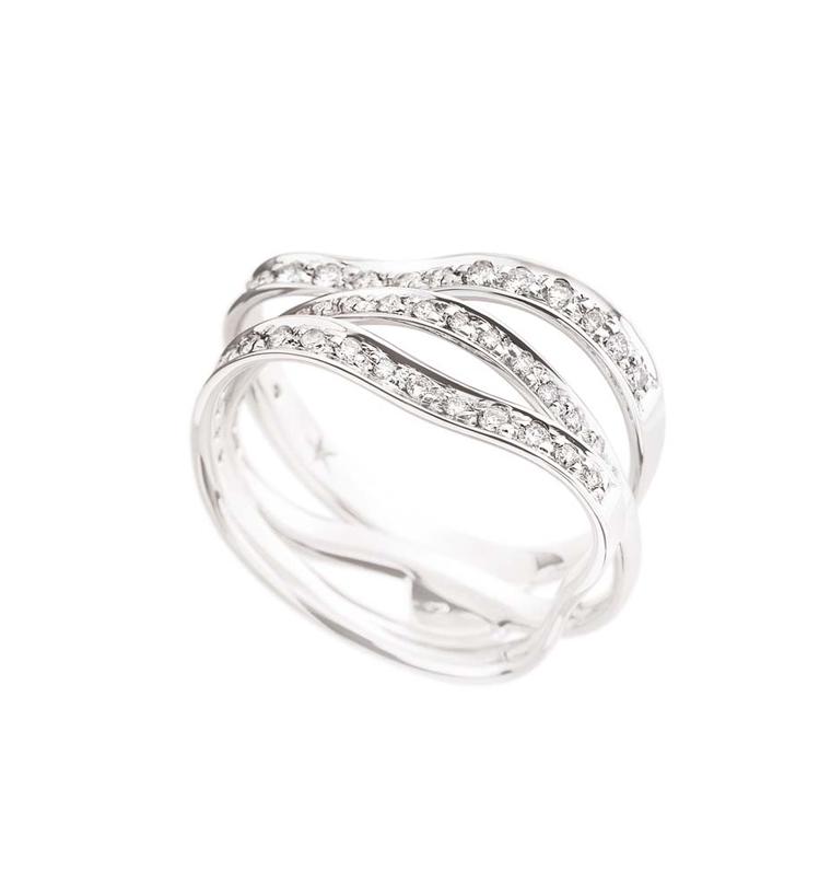 H.Stern's 2008 Oscar Niemeyer collection white gold ring featuring white gold and diamonds set together with three waves.