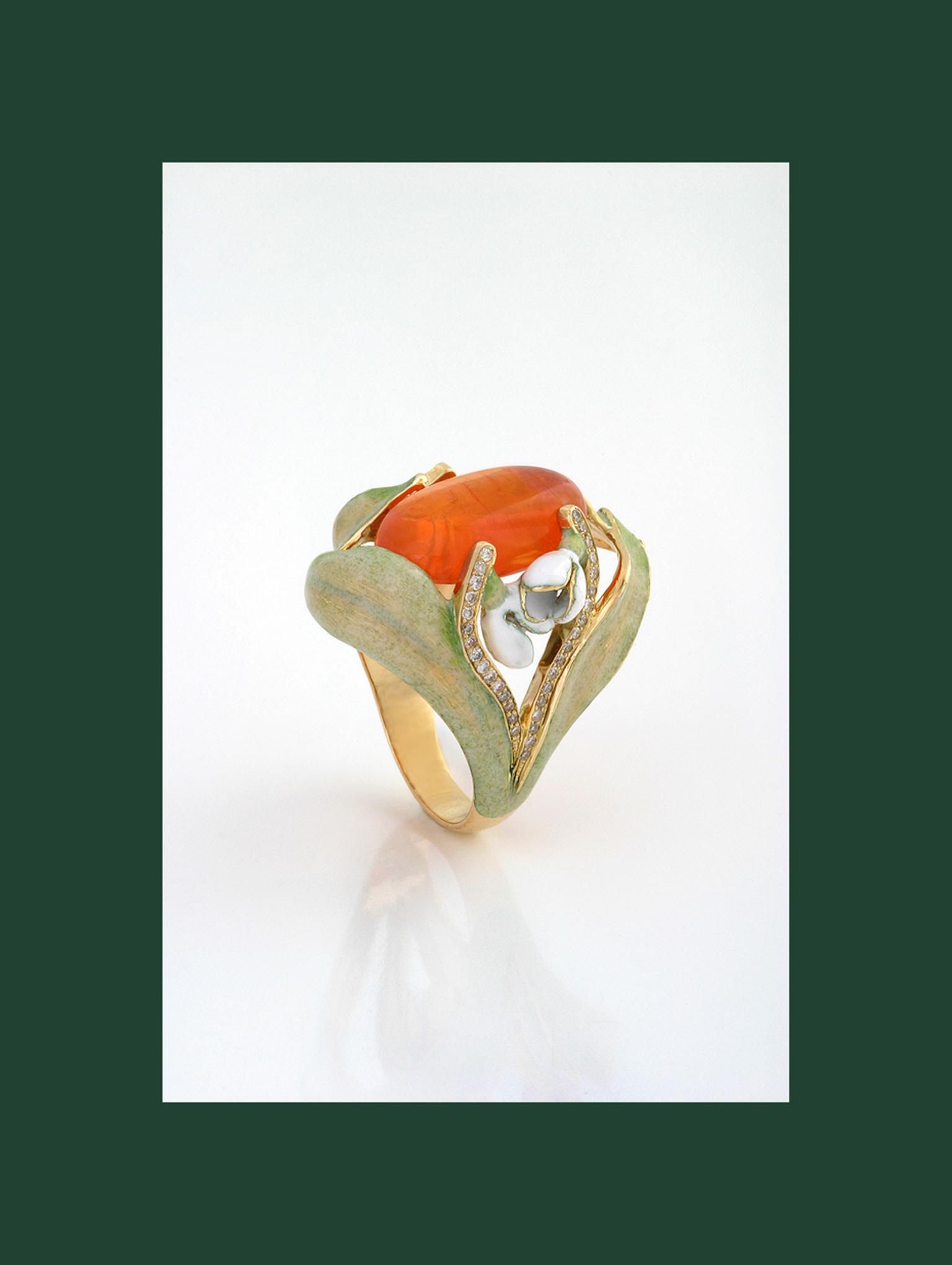 Ilgiz F Snowdrop ring with opal.