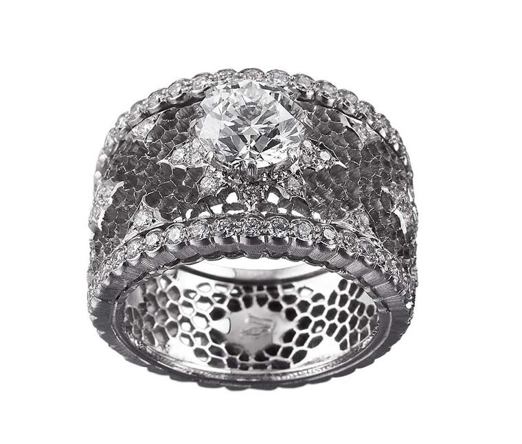 Buccellati Romanza diamond engagement ring with lace patterning