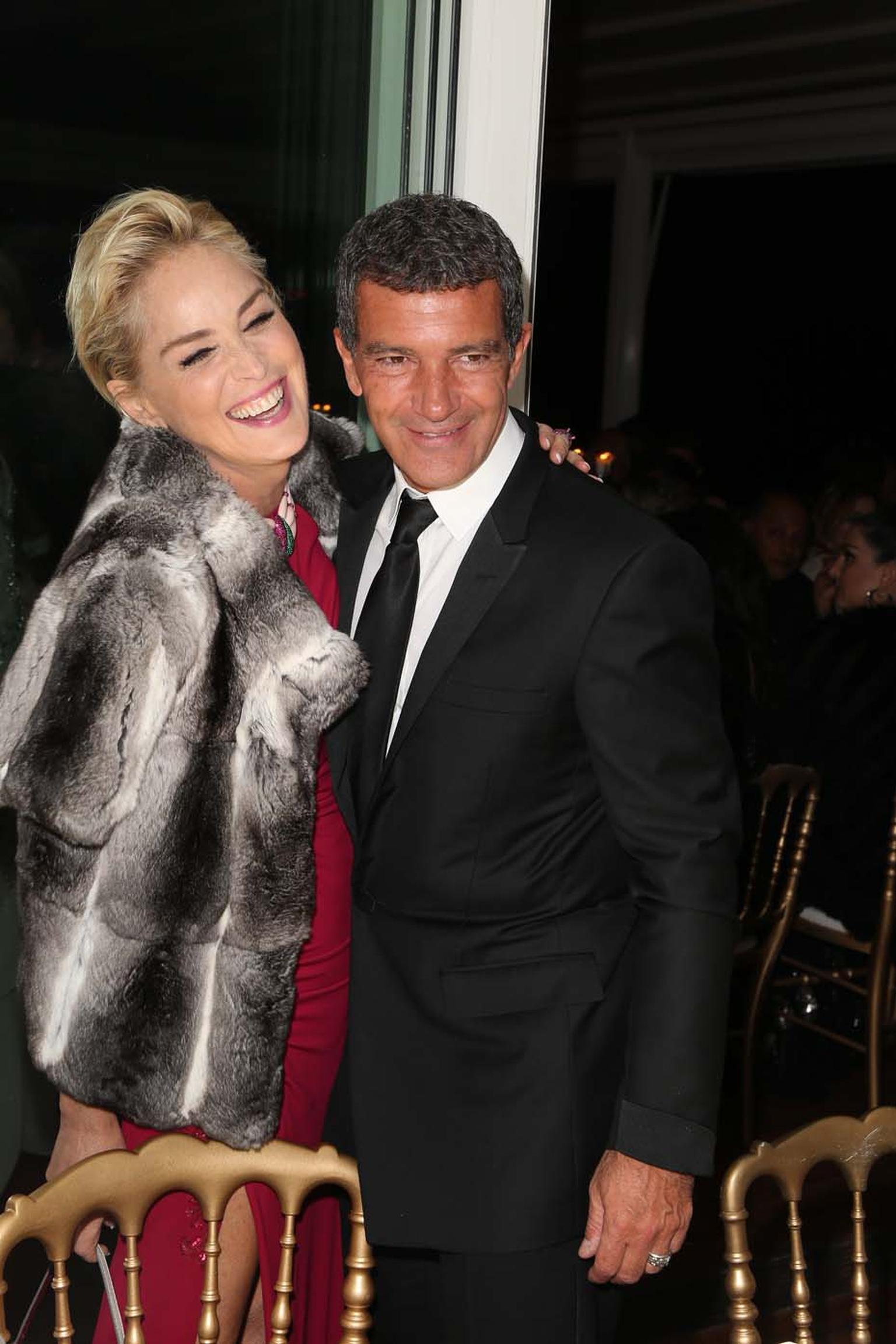 Sharon stone jokes around with de GRISOGONO