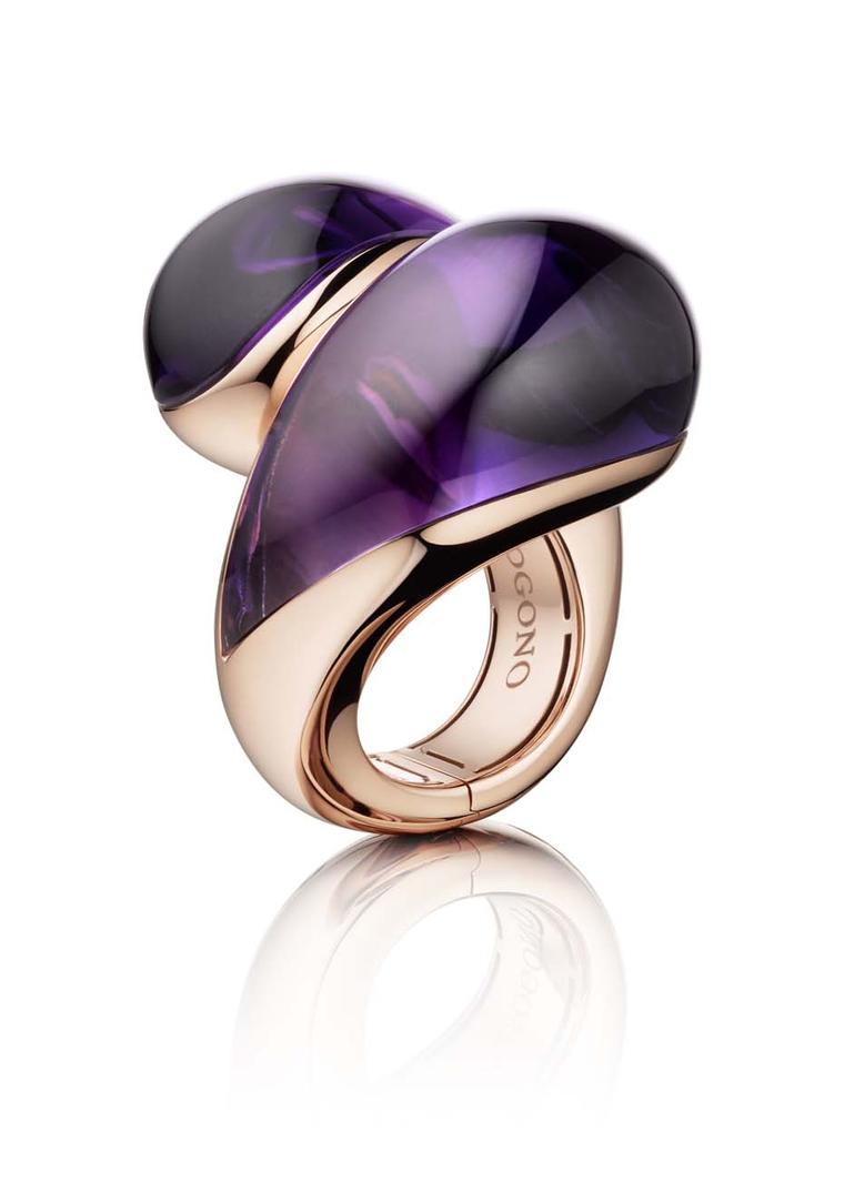 de GRISOGONO pink gold ring featuring two cabochon-cut amethysts, as worn by Toni Garrn to de GRISOGONO's Eden Roc bash