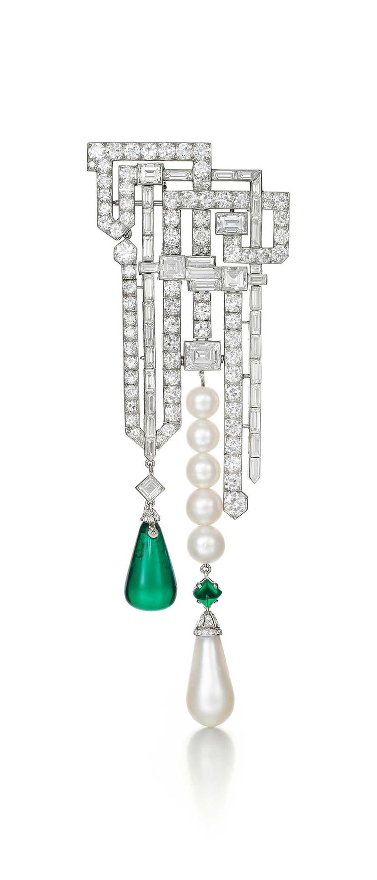 Siegelson will be bringing this Van Cleef & Arpels diamond, emerald and pearl brooch dating from 1926