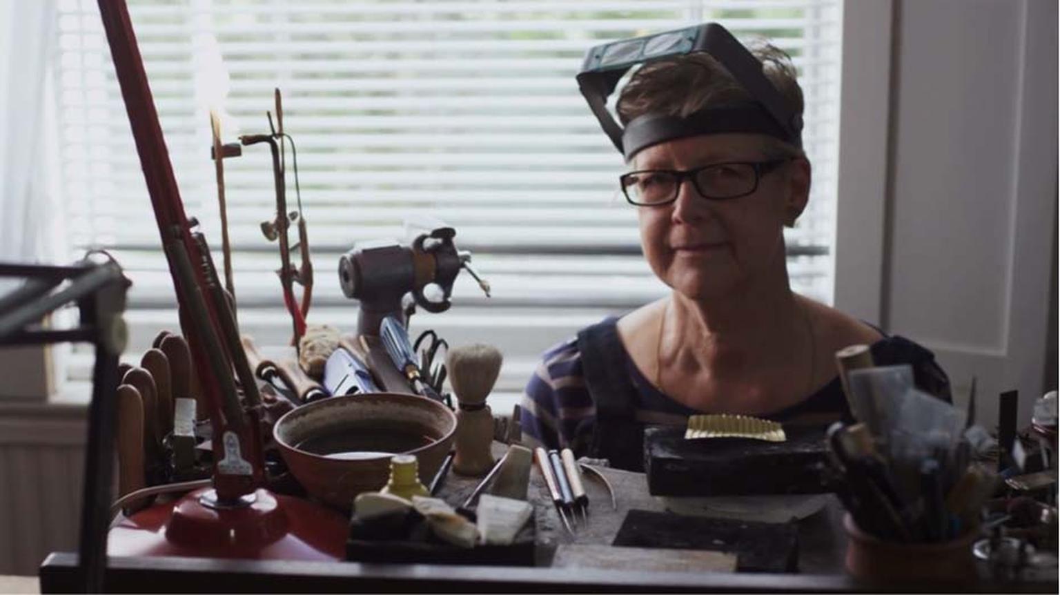 Jacqueline Mina has received numerous awards, including the prestigious Jerwood Prize for Applied Arts - Jewellery in 2000.