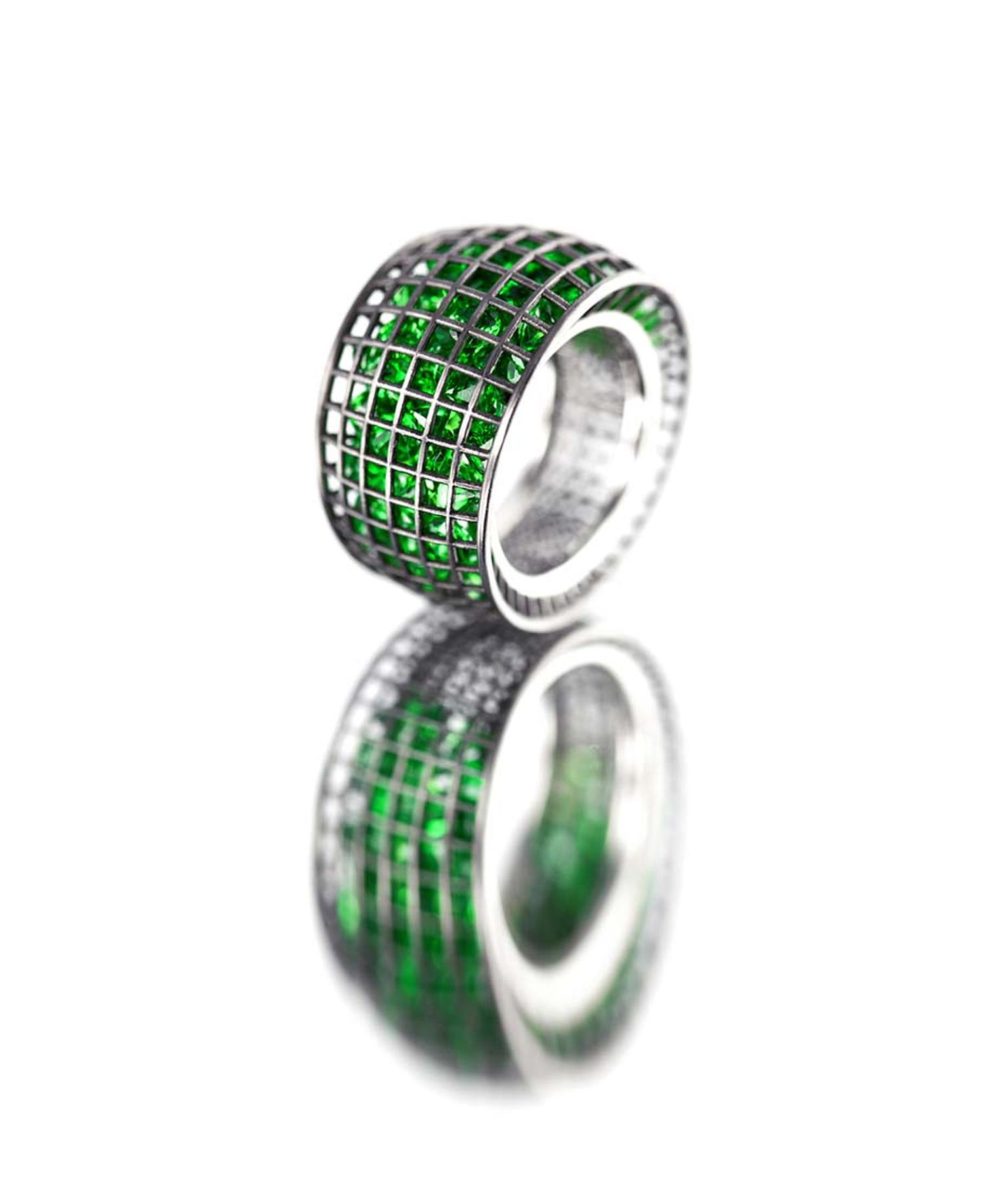 Roule & Co Shaker Taper ring with tsavorites in blackened white gold.