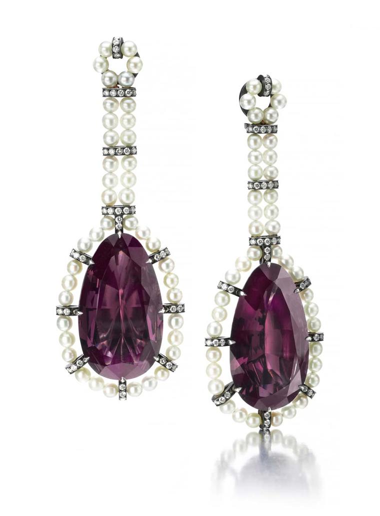 Siegelson will also be launching an exciting collaboration with London-based jeweller Lauren Adriana at Masterpiece London, which includes pair of spinel (35.80 and 37.62ct) and diamond earrings featuring a strand of natural pearls wrapped around the ston