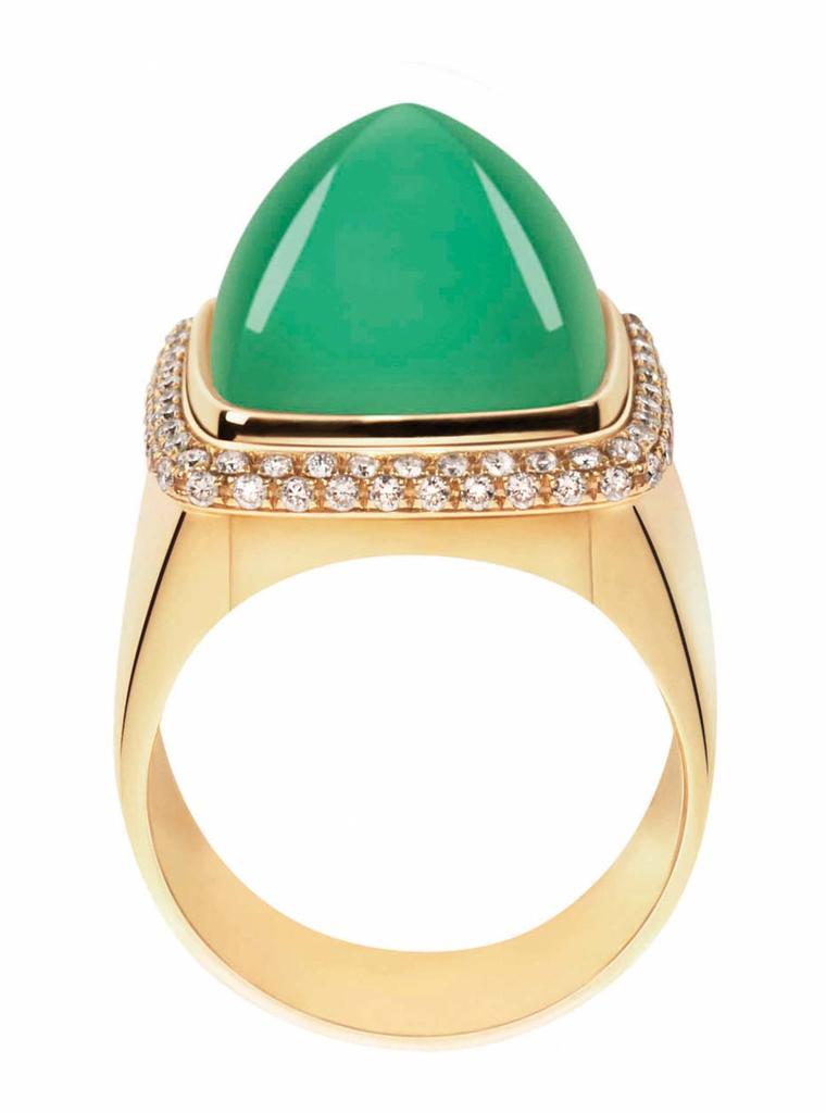 FRED Pain de Sucre ring in gold and diamonds with an interchangeable cabochon chrysoprase.