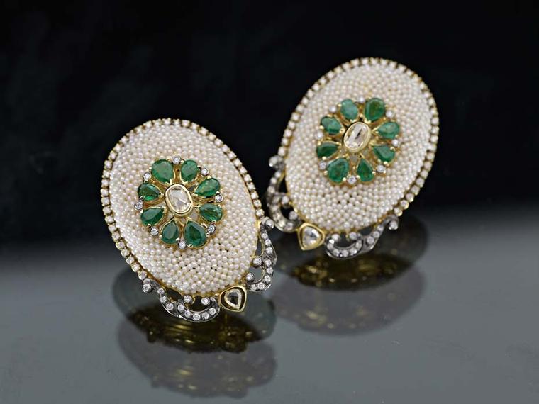 Moksh Taantvi collection earrings set with Zambian emeralds, rose and brilliant-cut diamonds and fine Japanese keshi pearls.