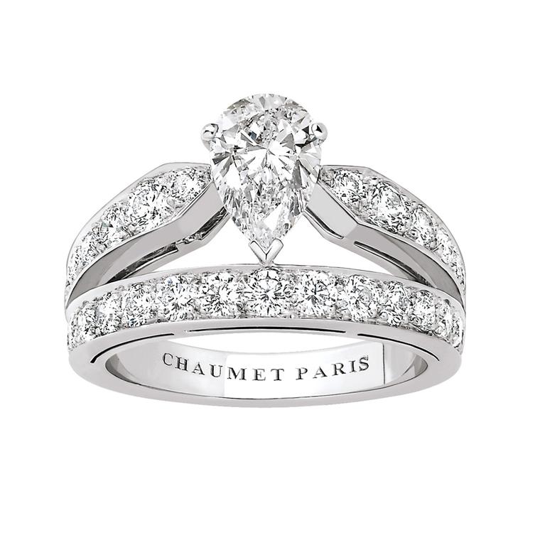 Chaumet’s Joséphine collection engagement ring features an engagement ring in the shape of a tiara, fully pavéd with brilliant-cut diamonds with a pear-shaped diamond at its centre.