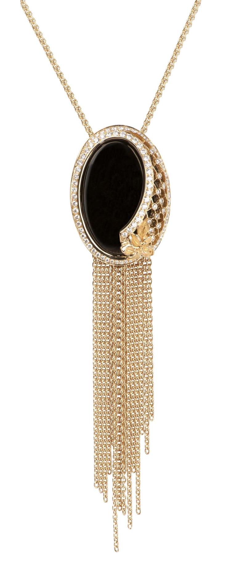 Carrera y Carrera Sierpes maxi necklace in yellow gold, onyx and diamonds.
