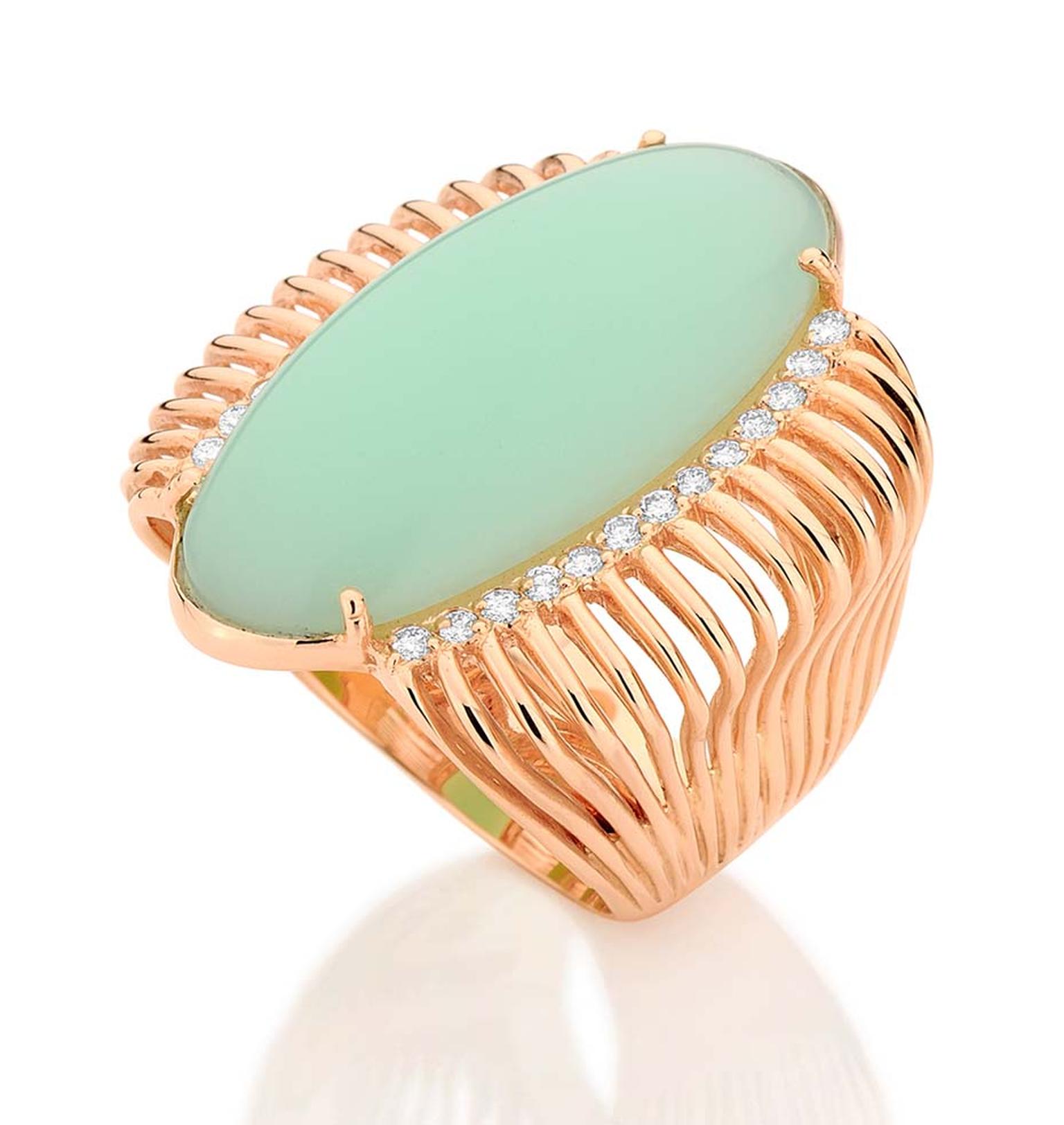 Carla Amorim Pistachio chrysoprase ring in pink gold with diamonds.