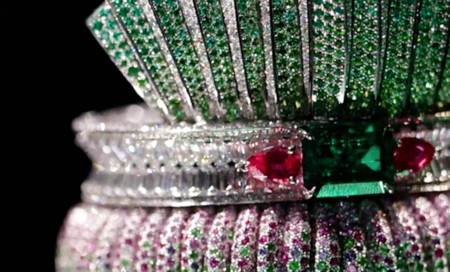 Dior Bar en Corolle Diamant ring in white gold with diamonds, pink and purple sapphires, emeralds and demantoid garnets.