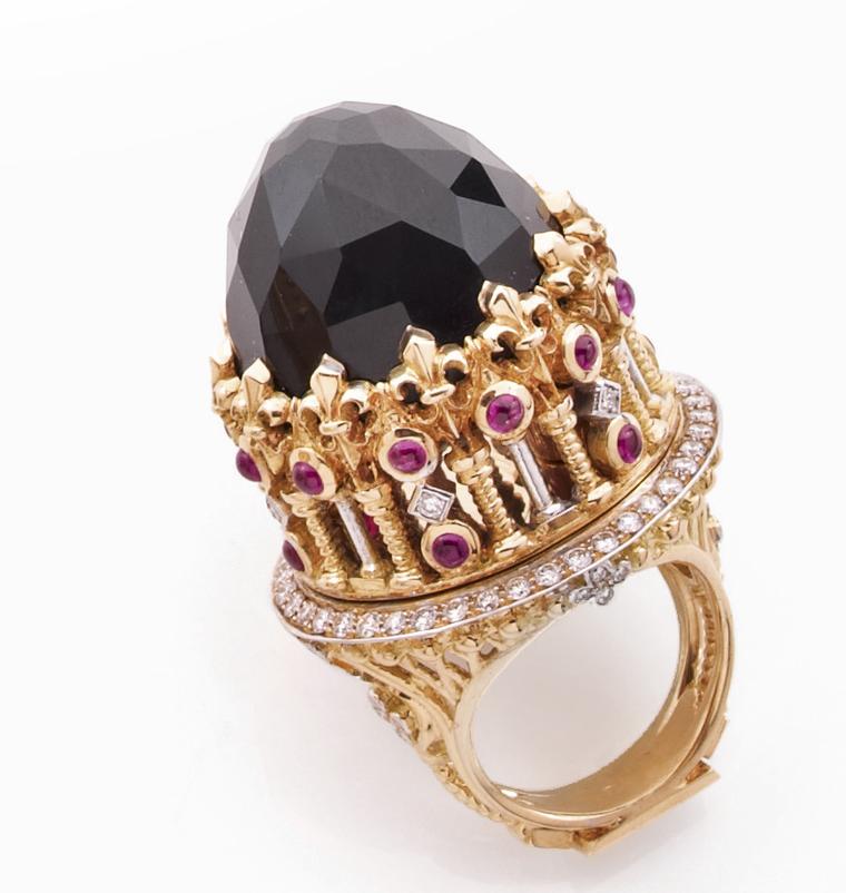 Jean Boggio Ca' d'Oro ring in yellow and grey gold with black jade, rubies and diamonds.