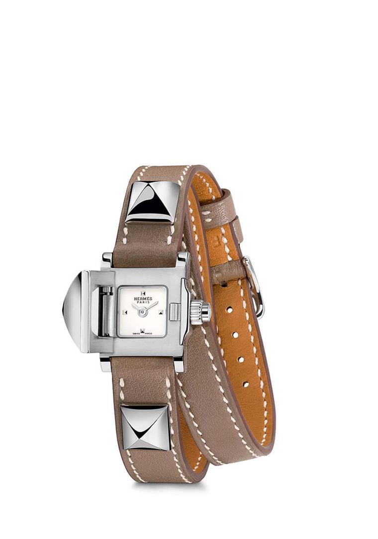 Hermès Médor watch in stainless steel watch with a smooth etoupe calfskin double strap.