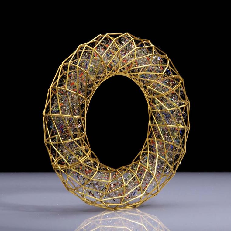 Giovanni Corvaja: ethereal objects spun from threads of precious metal