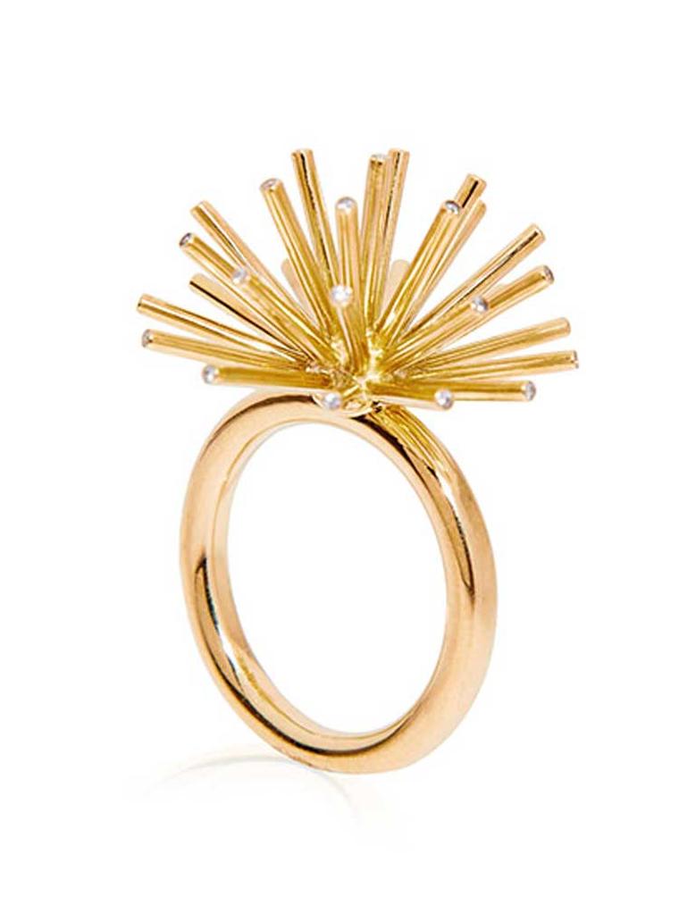 Coléoptère Asterisk ring in gold, available from Moda Operandi.