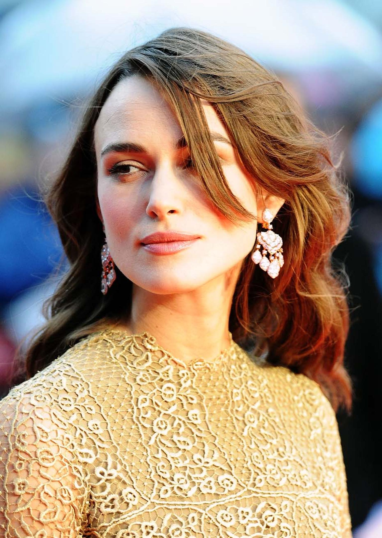 Actress Keira Knightley looked every inch the English rose in a pair of stunning David Morris diamond earrings at the premiere of her new film The Imitation Game in London.