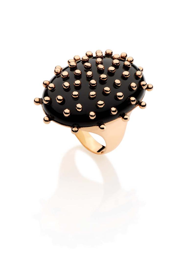 Carla Amorim rose gold Noite Paulistana ring with onyx.