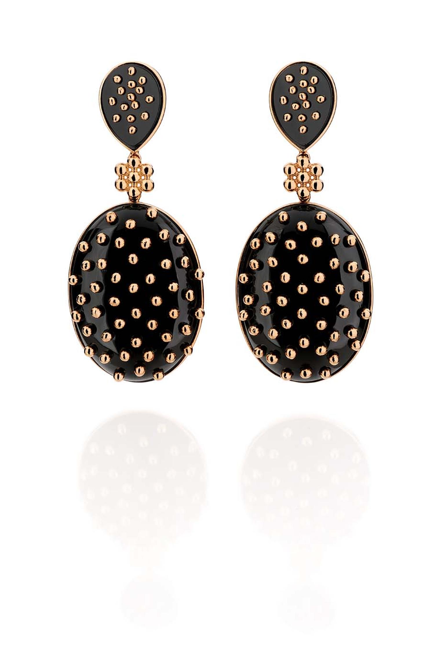 Carla Amorim rose gold Noite Paulistana earrings with onyx.