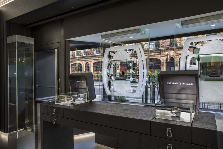"Opening the boutique in London gives prominence to the brand’s global presence and we are delighted to be part of this distinguished and vibrant area of London," says Richard Mille CEO of Europe, the Middle East and Africa, Peter Harrison.