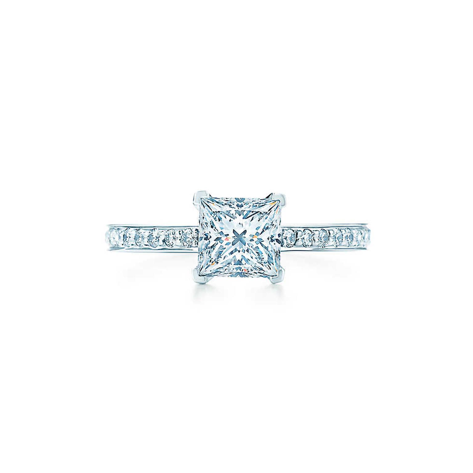 Jewelpa Women's Princess Cut Diamond Solitaire Ring at Rs 64399 in Surat