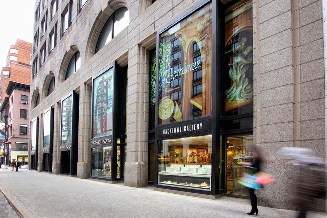 Hunting for antique jewelry in New York the epicenter of estate