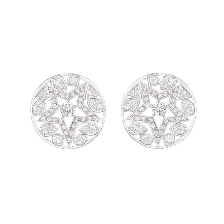Chanel Étoile Filante earrings in white gold with 93 brilliant-cut diamonds, from the Comete collection.