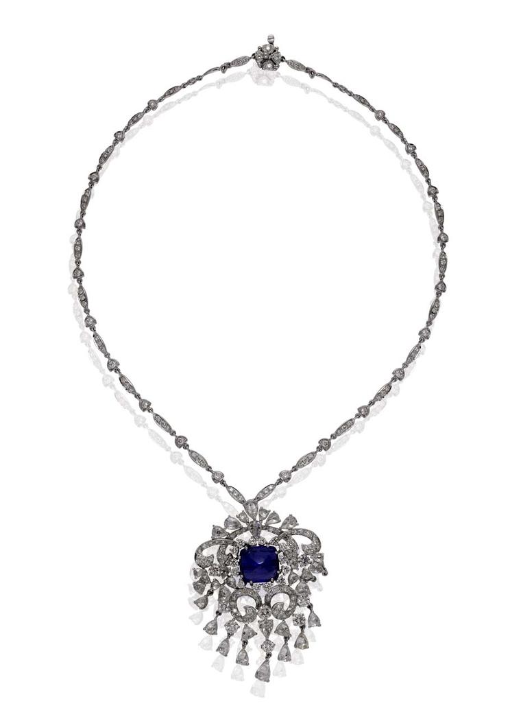 Mirari tanzanite and diamond necklace with a sugarloaf tanzanite centre.