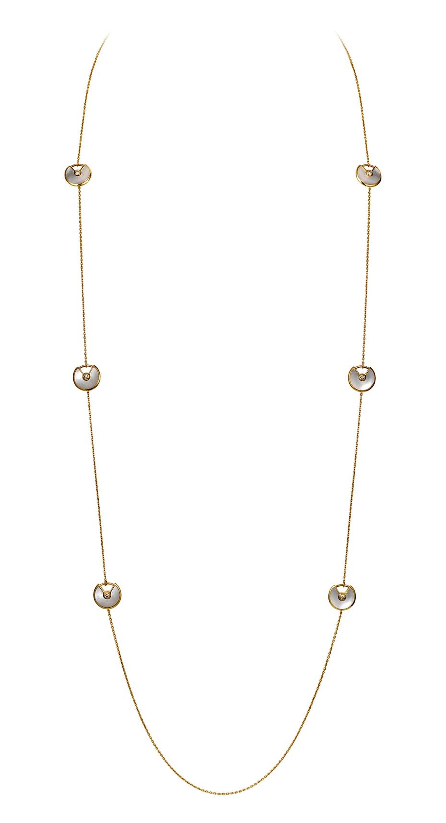 The Cartier Amulette de Cartier collection sautoir necklace is a true multi-purpose jewel.