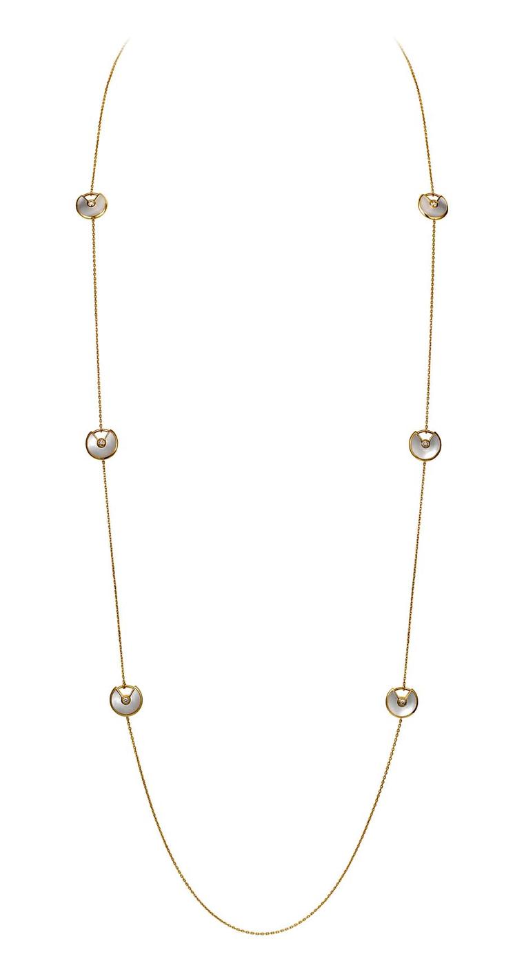 The Cartier Amulette de Cartier collection sautoir necklace is a true multi-purpose jewel.