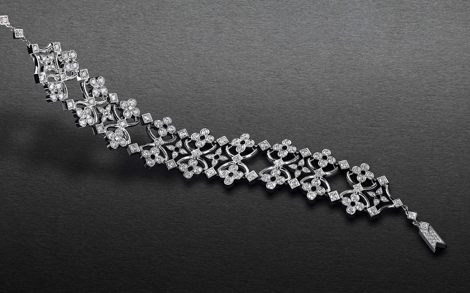 Louis Vuitton dentelle One Row Bracelet, White Gold and Diamonds Grey. Size M